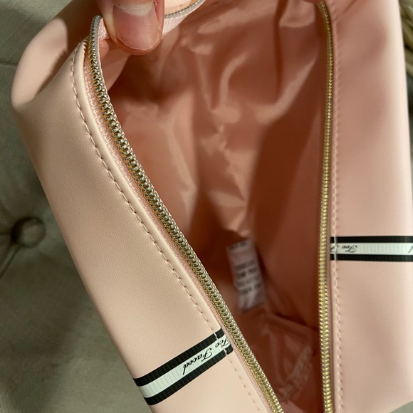 Makeup bag - Picture 3 of 5